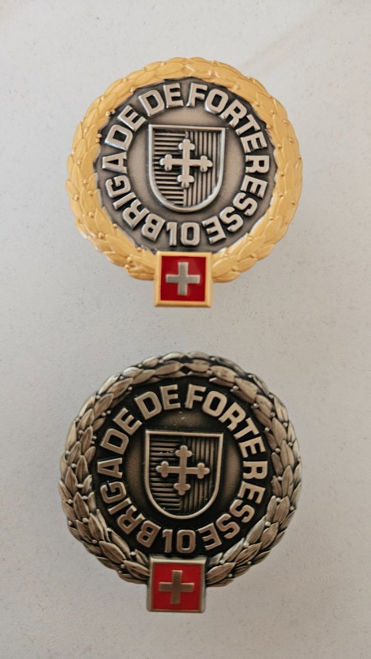 Schweizer Armee Plaketten & Abzeichen: Peret Emblem Schweizer Armee – Neu (gemäss Beschreibung) aus Urdorf von reg_q6nr