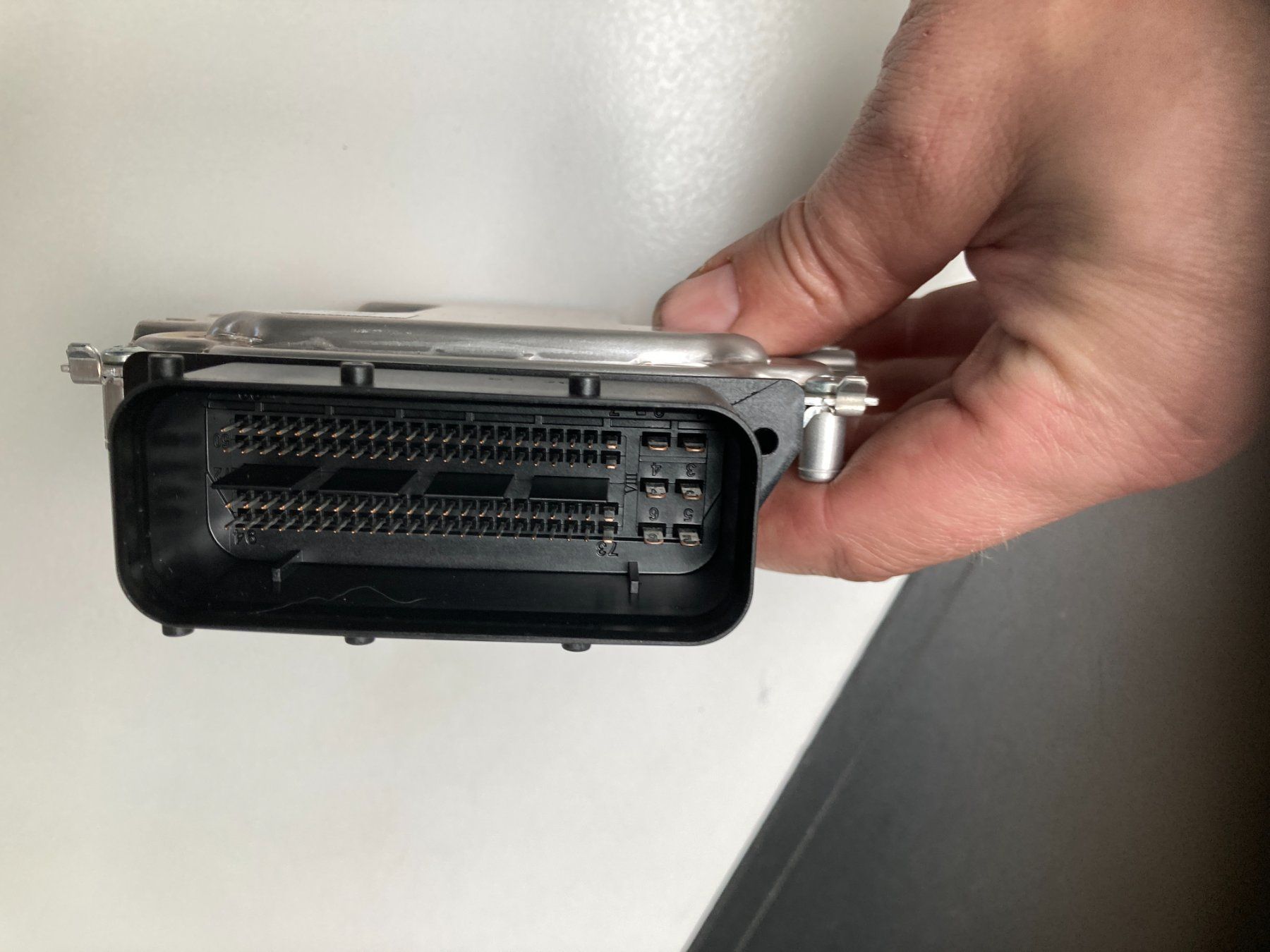 Renault Tutti pezzi di ricambio auto: Renault Trafic Adblue Rechner ECU 0281034701 – Nuovo e nell'imballaggio originale da Cham venduto da WB2223 2