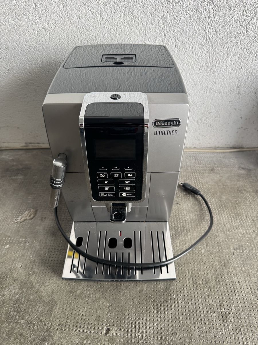 De'Longhi Kaffeemaschinen & Espressomaschinen: Macchina caffè DeLonghi Dinamica  – Defekt aus Renens VD von nic_7dnb