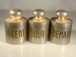 Lot de 3 poids, "Urgent, le Jour, Demain"  Rappel pour papie