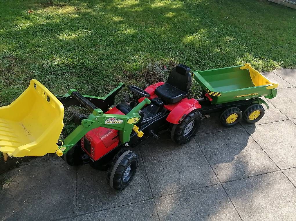 Fahrzeuge für Kinder: Kinder Traktor Trettraktor inkl. Anhänger, Frontlader  – Gebraucht aus Stansstad von lengsi 2