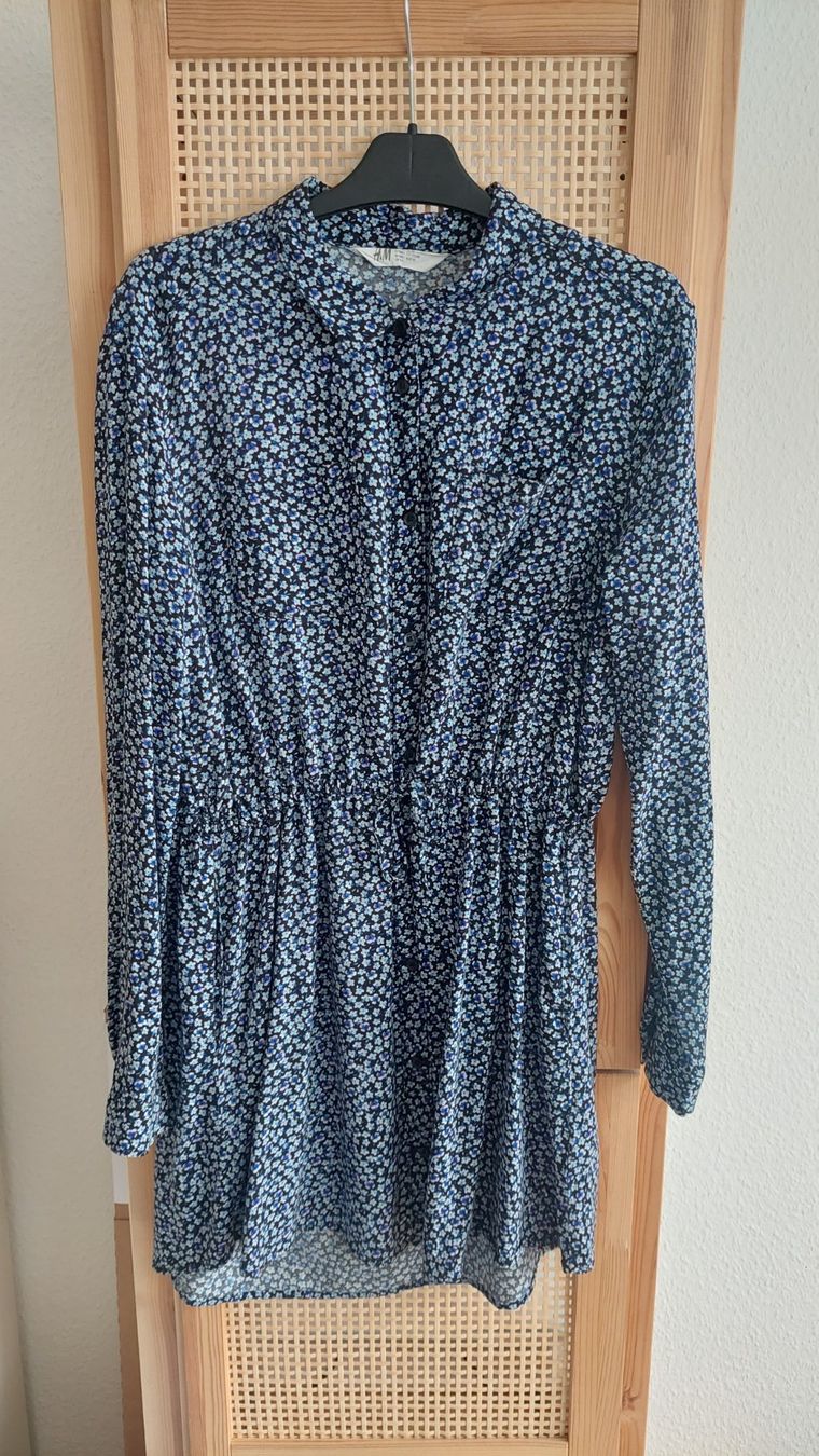 H&M Kleider: Robe fleurie H&M, taille S, neuve – Neu (gemäss Beschreibung) aus Genève von a_t_g5kq 1