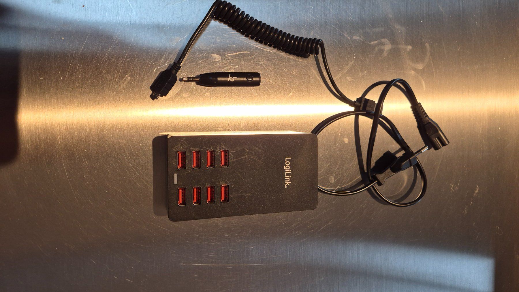 Caricabatterie: USB-Ladegerät Logilink mit 8 USB-A-Buchsen – Usato da Neerach venduto da Kenny8165
