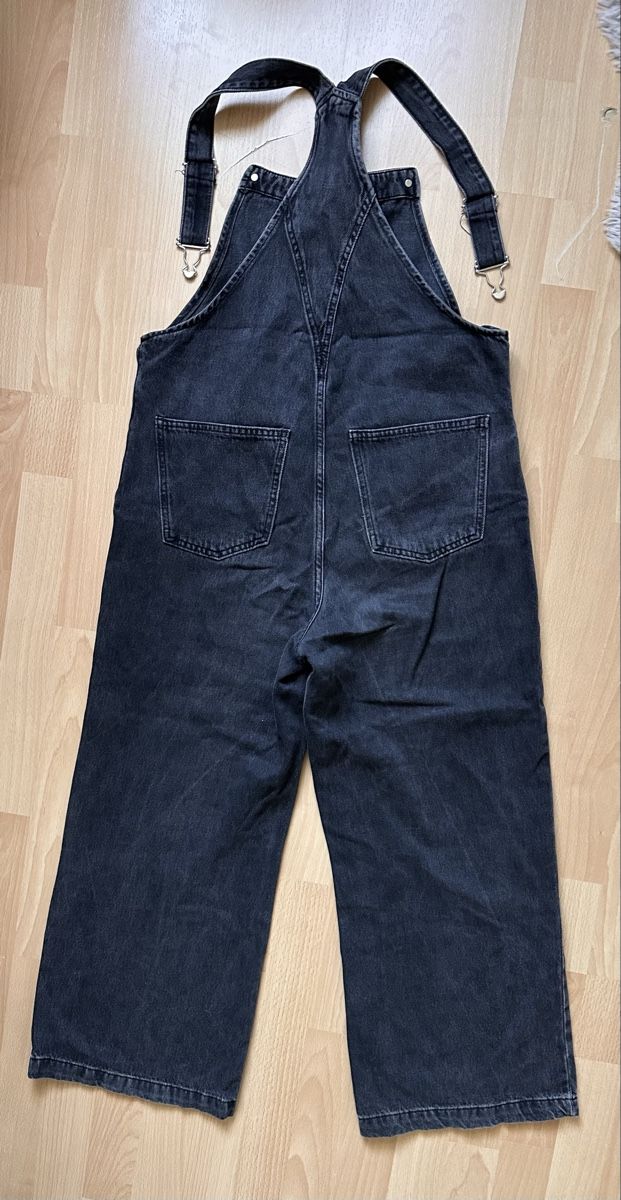 Hosen: Dunkle Denim Latzhose Gr. M – Gebraucht aus Romanshorn von Butterdog 3