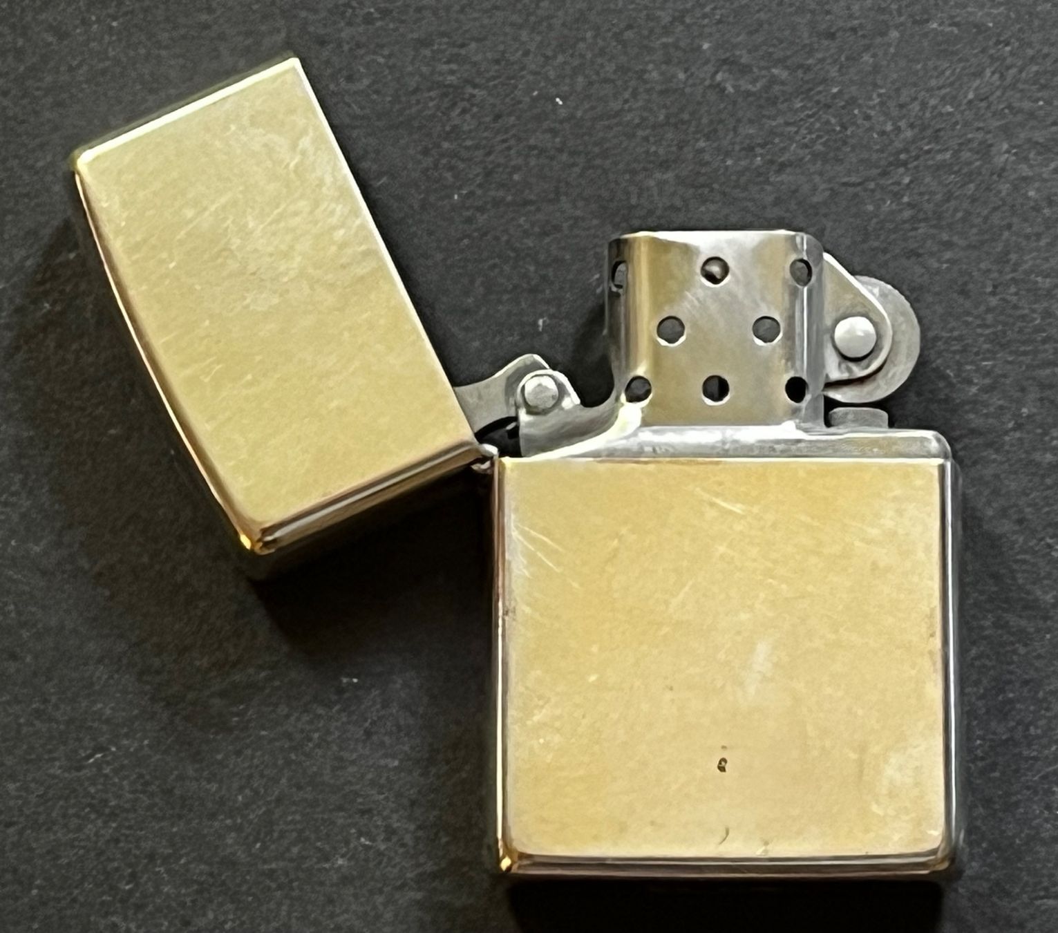 Zippo Accendini: Zippo-Feuerzeug versilbert – Usato da Zürich venduto da FV.vintage