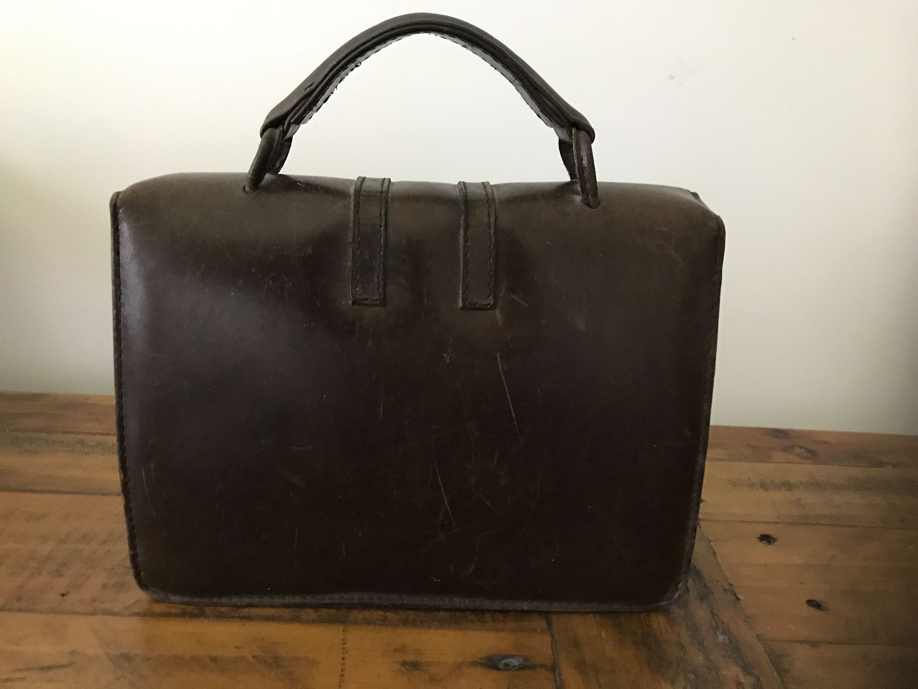 Sacs femmes: Alte Handtasche Leder – D'occasion à Rapperswil SG par cosiba01 1