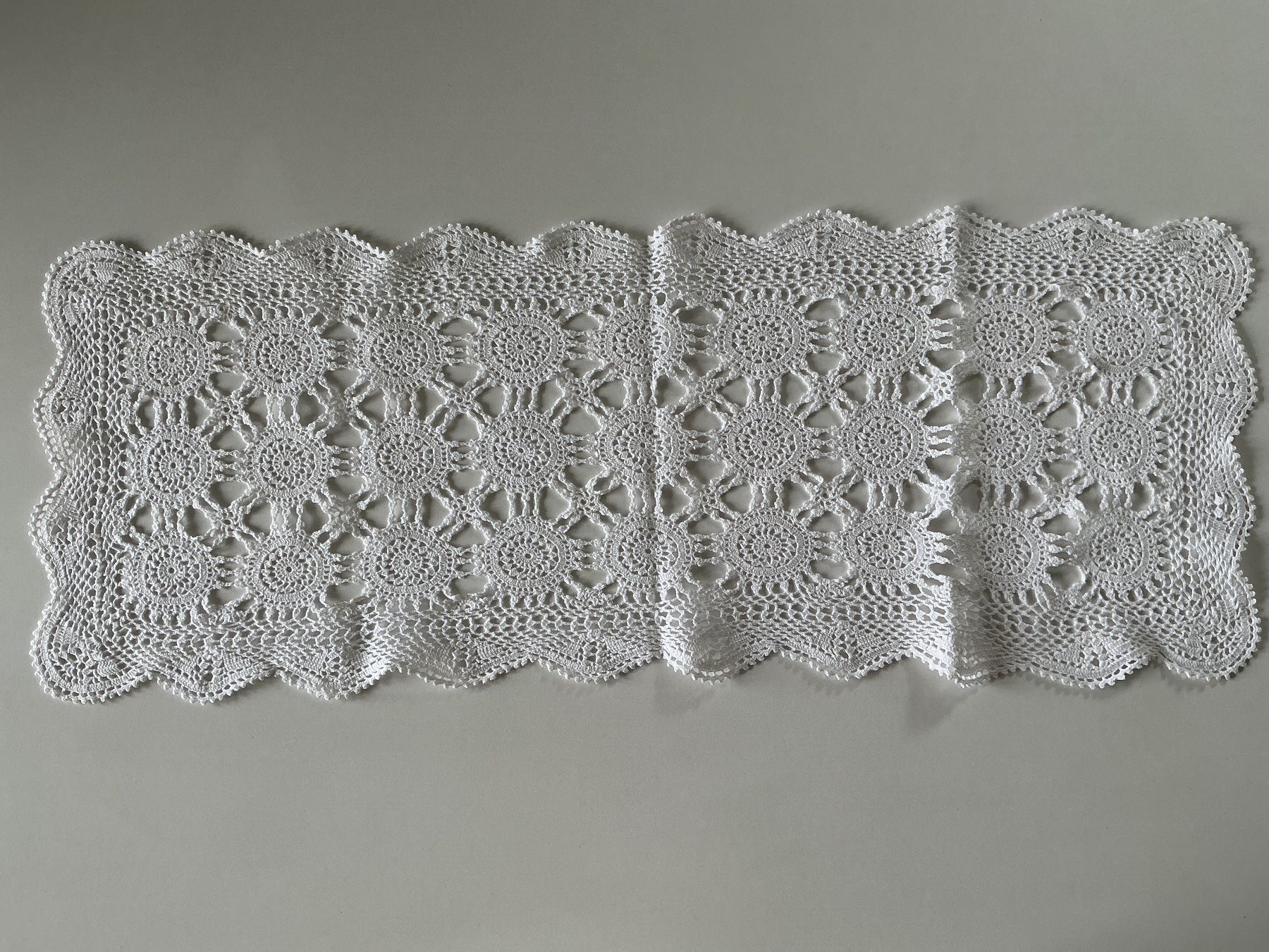 Coperte: Häkeldecke – Usato da Triesen venduto da Boston5