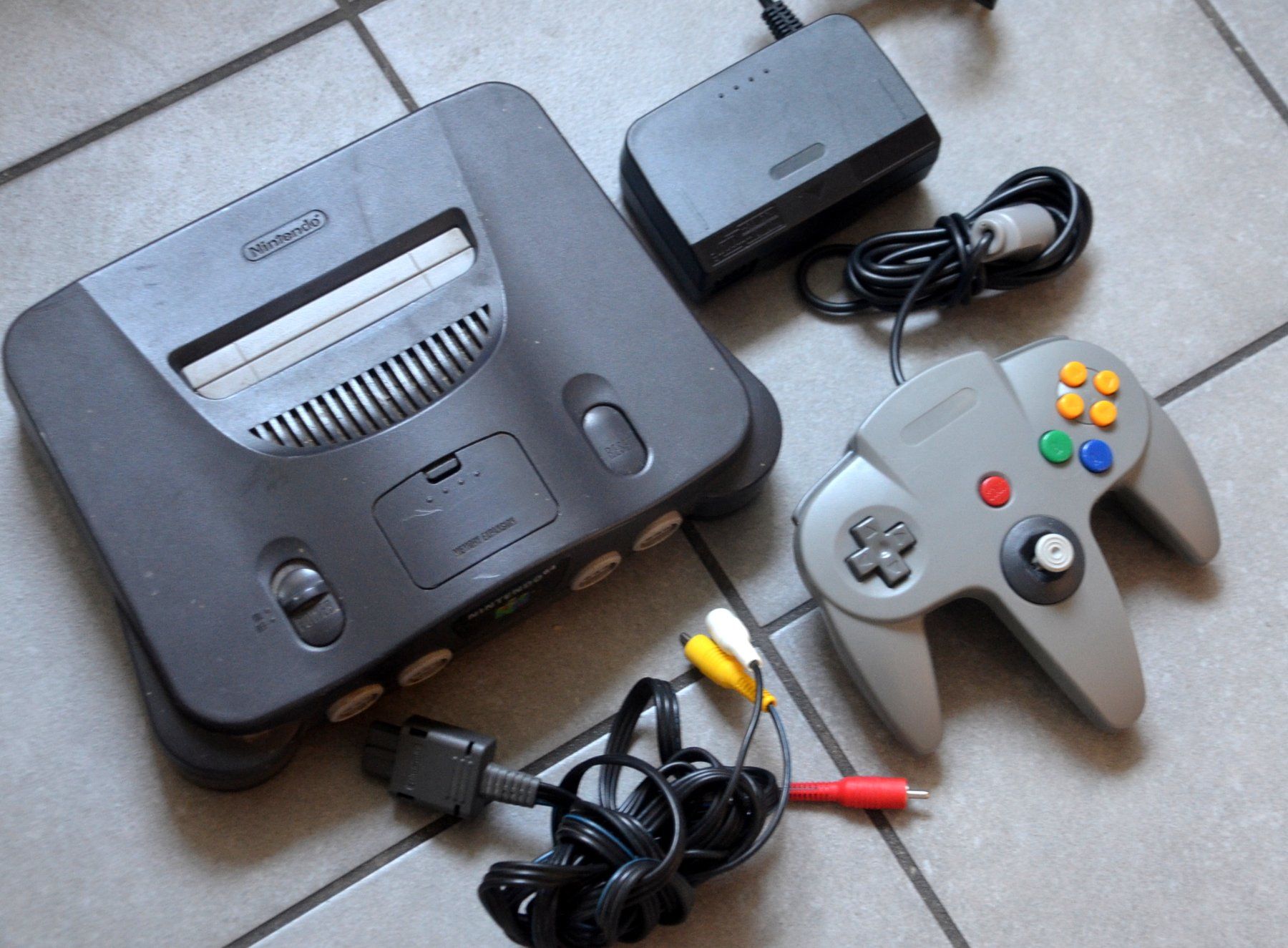 Nintendo Console: Nintendo 64  N64 – Usato da Collonges venduto da arashee 1