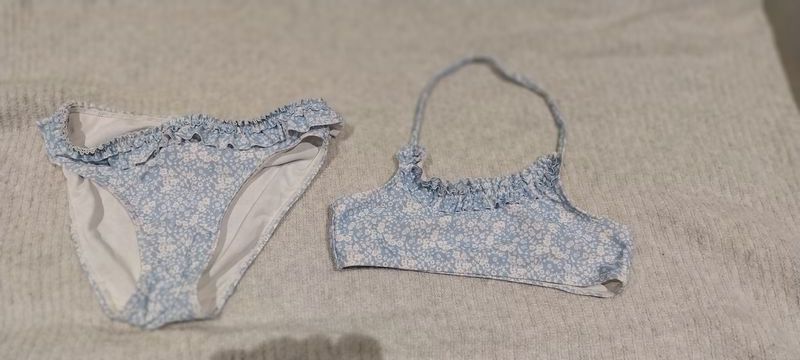 H&M Costumi da bagno & Bikini: Badkleid/Bikini Gr. 110/116 – Usato da Oberhofen AG venduto da iitf2020