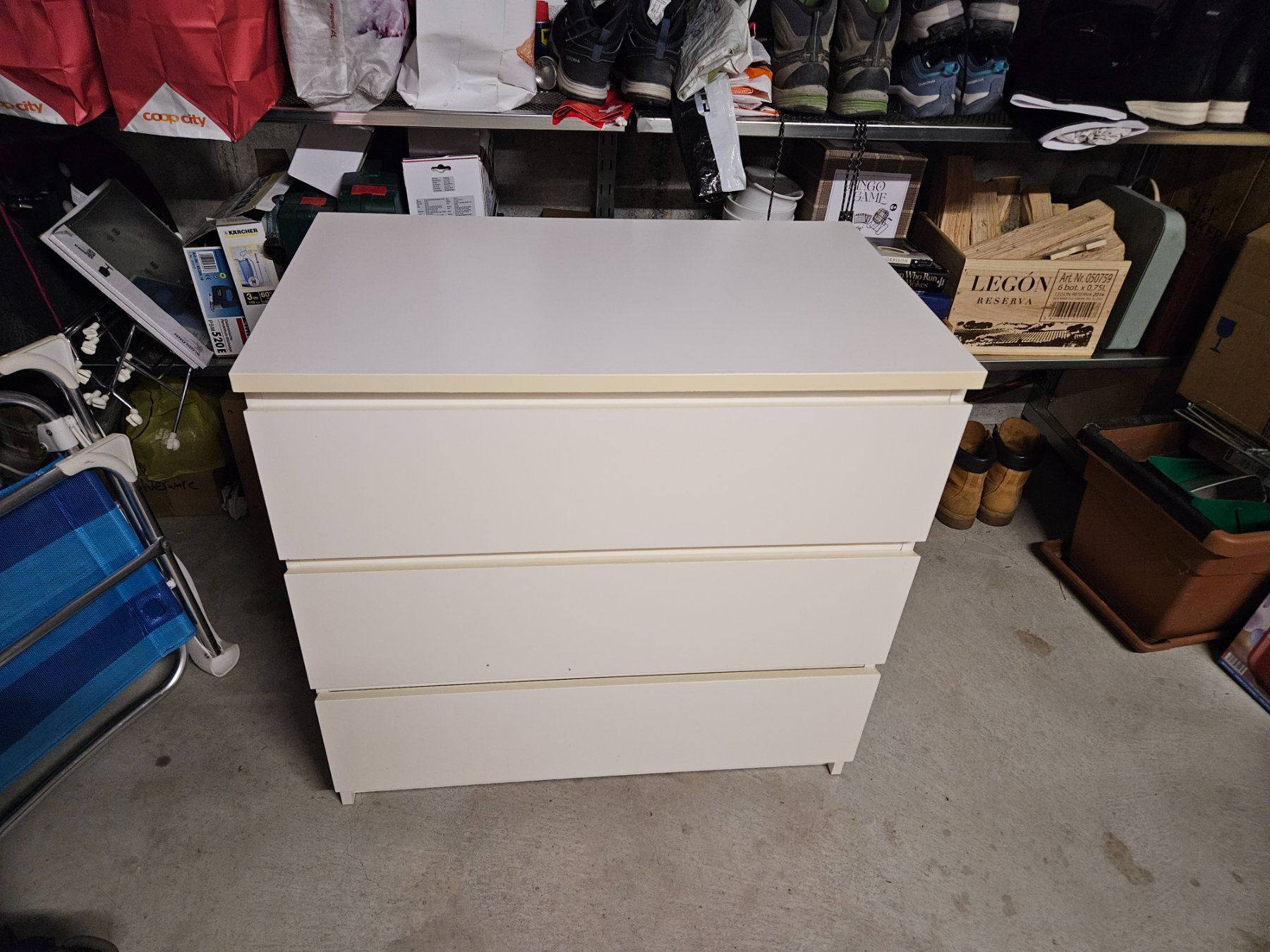 Gebrauchte Malm Kommode von IKEA mit 3 Schubladen. (Gebraucht) in Zuerich für CHF 17 – nur Abholung auf Ricardo kaufen