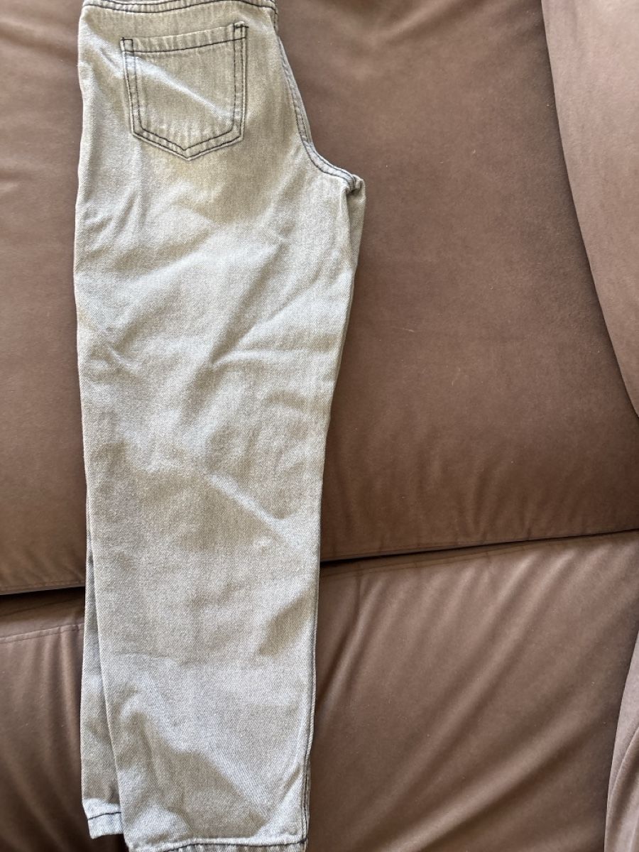 Hosen: Jeans mit Hase Motiv – Gebraucht aus Spreitenbach von bea_wrh6 1