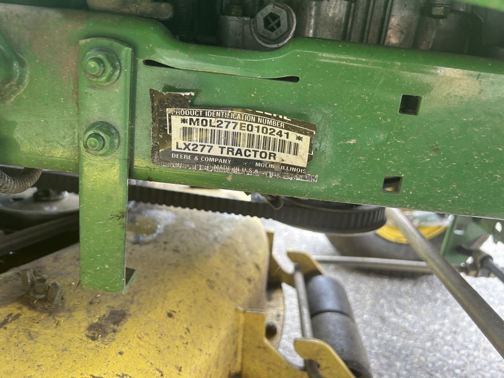 Rasentraktor John Deere LX277 mit 48“ Mähwerk Kaufen auf Ricardo