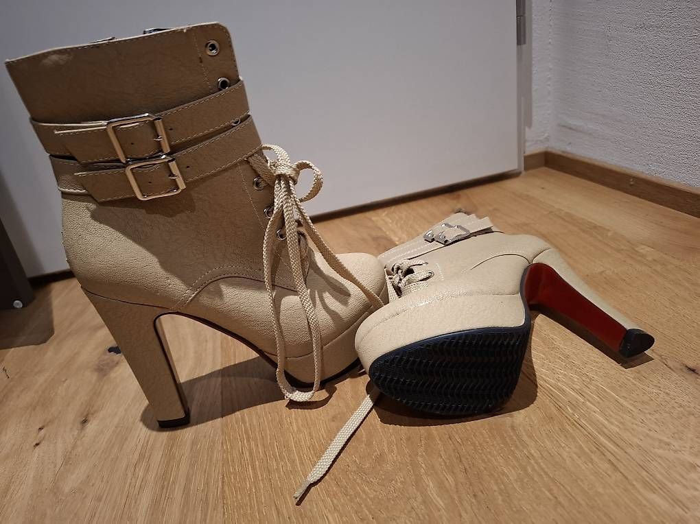 Damenschuhe: Plateu Schuhe 38 – Gebraucht aus Dielsdorf von cmo_c6hy 1