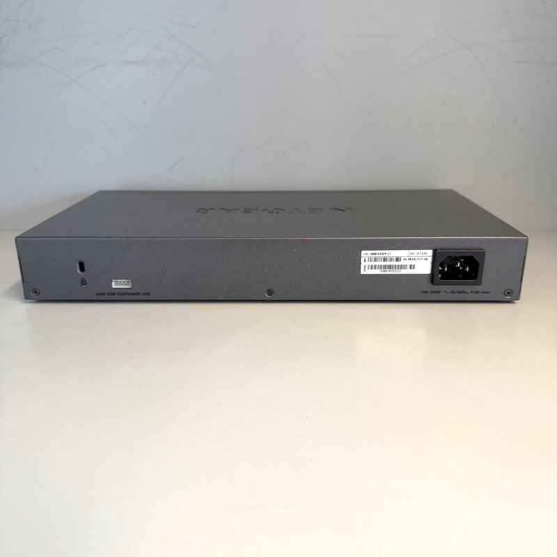 Netgear Hub & Switch: 8-Port Multi-Gigabit Smart Managed Pro Switch MS510TXPP – Usato da Unterengstringen venduto da Imperia 1