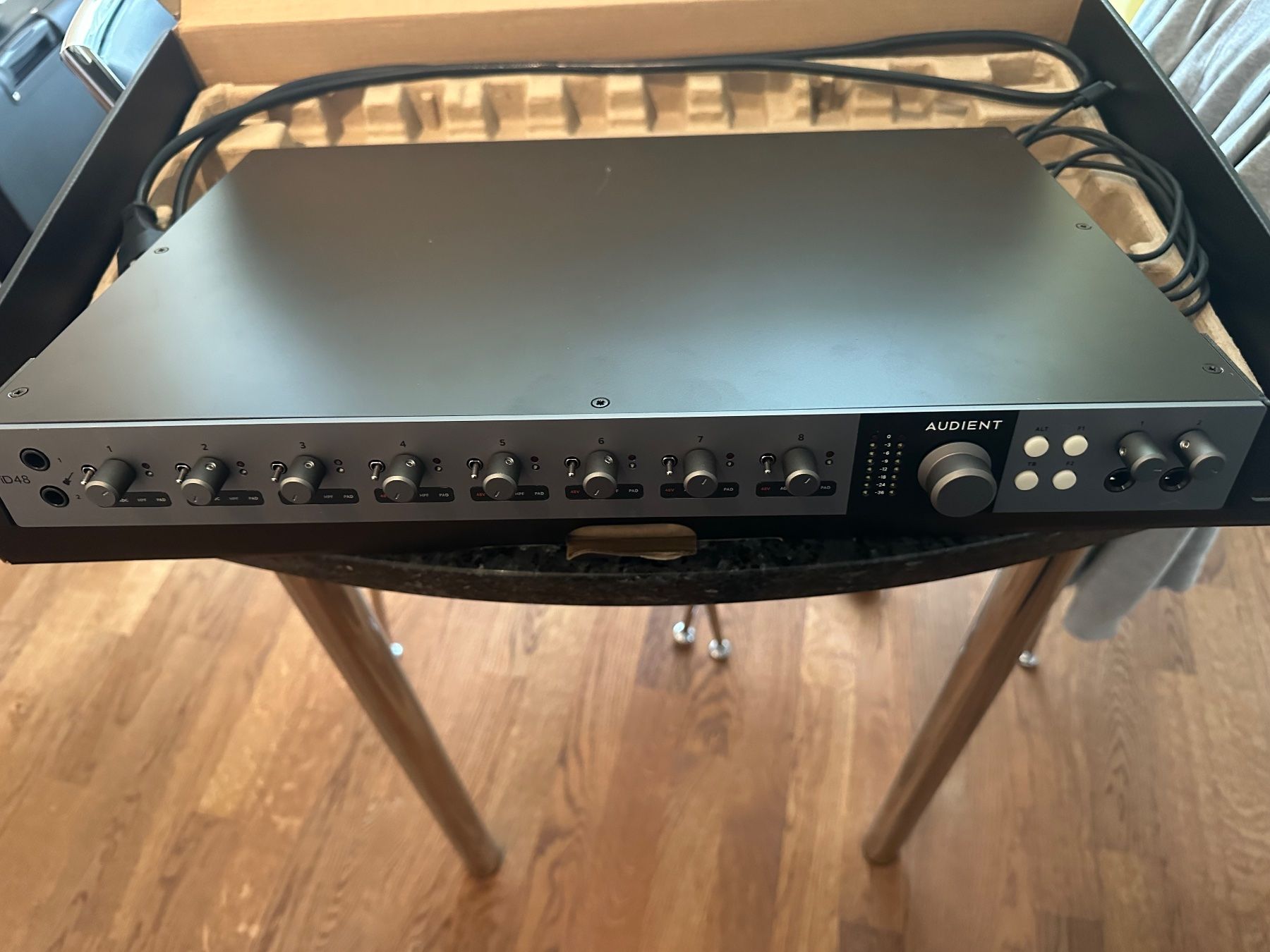 Attrezzatura per studi di registrazione: Audient iD48 Audio Interface neuwertig mit OVP – Usato da Inwil venduto da Barmi0 2