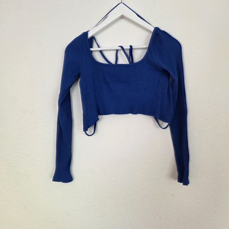 Trendiges Crop Top mit langen Ärmeln, Rückenfrei, Gr.S, Blau