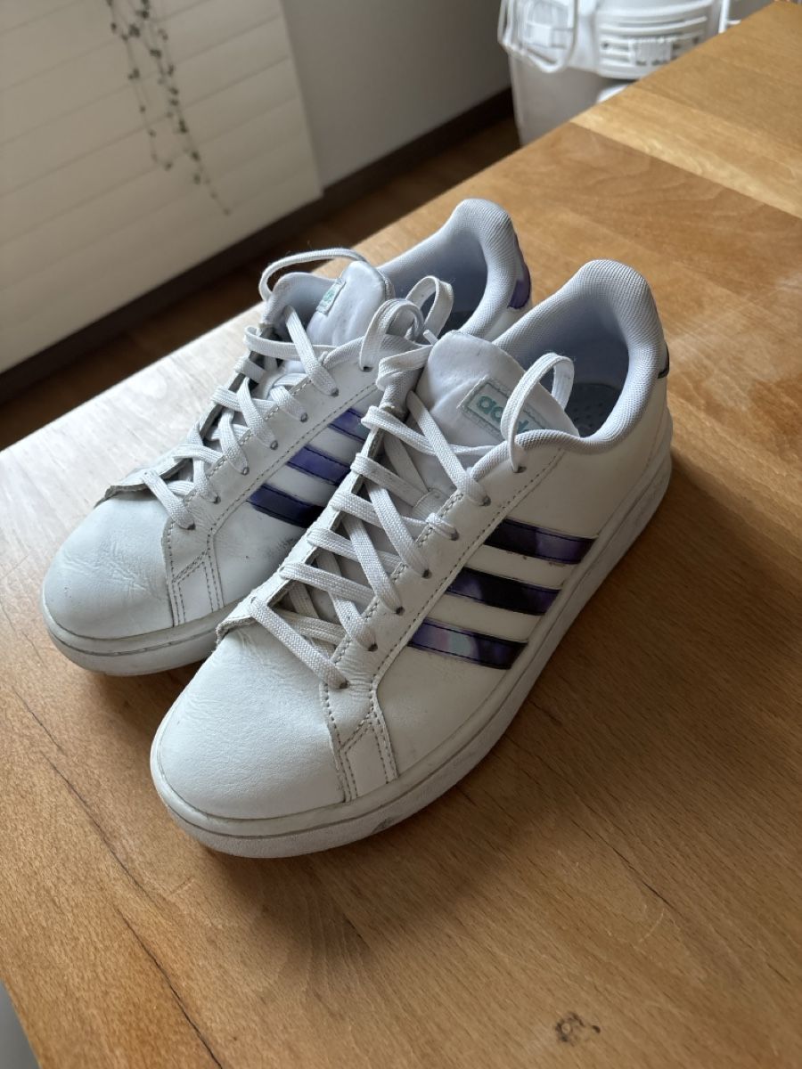 Adidas Scarpe da donna: Adidas Turnschuhe 39 – Usato da Birsfelden venduto da Haex 1