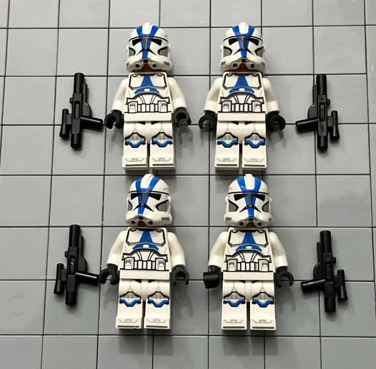 Statuette: Lego Star Wars 4x 501st Clone Trooper – Nuovo (secondo la descrizione) da Diegten venduto da cil_5sjx