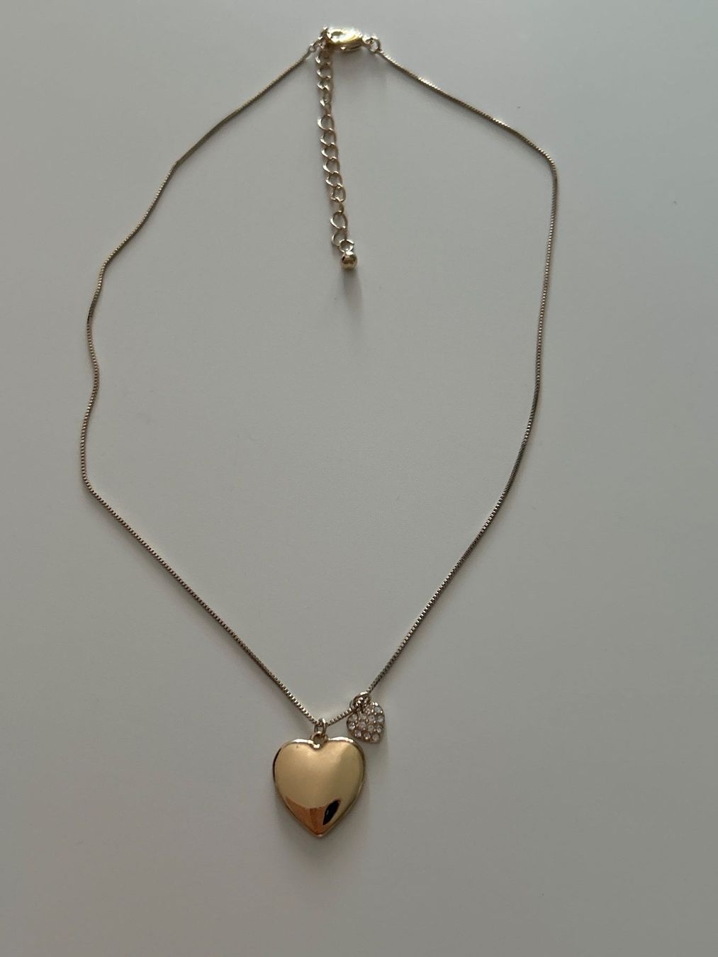 Ketten: Modeschmuck Halskette mit  2 Herze goldfarbenen – Gebraucht aus Brunnen von Nala2929 3