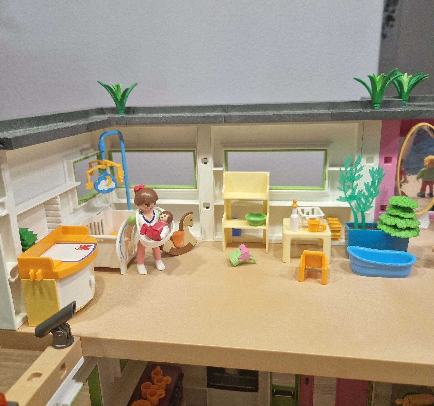 Playmobil Spielzeuge: Playmobil Luxusvilla mit Pool und Anbau – Gebraucht aus Sempach von tinkerbell10 6