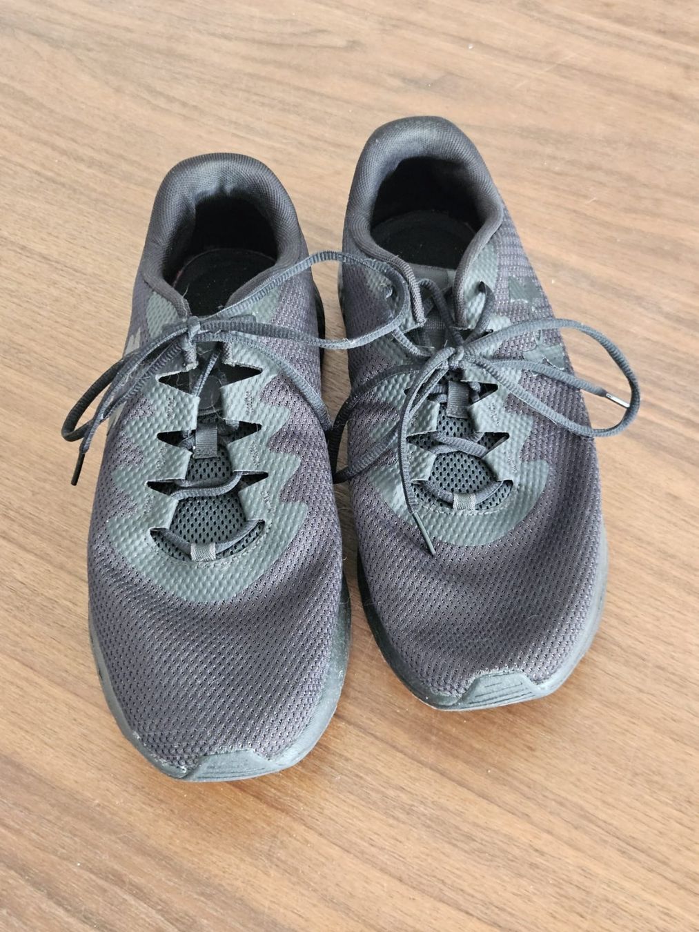 Under Armour Herrenschuhe: Under Armour Trainingsschuhe Gr. 47 – Gebraucht aus Ostermundigen von Kaervek_SUI