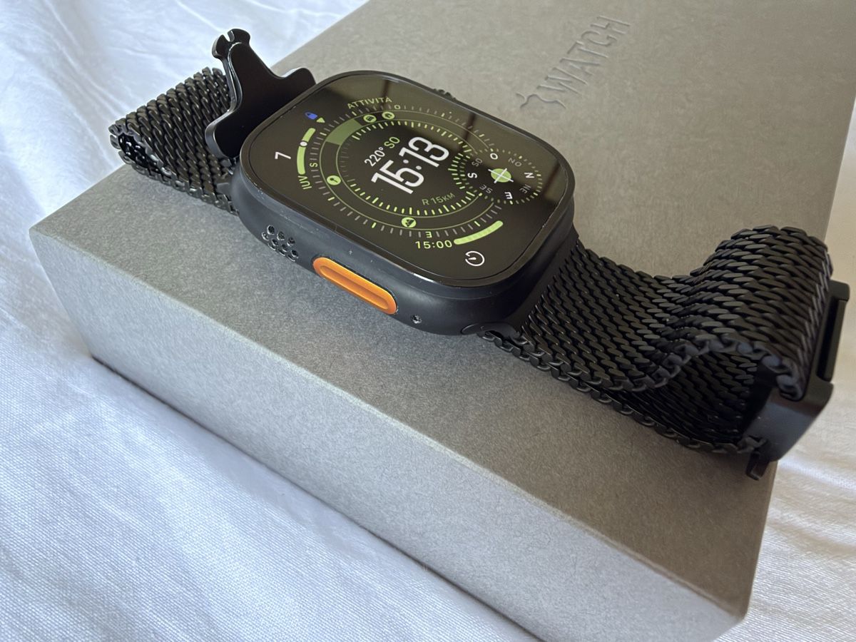 Apple Smartwatch: Apple Watch Ultra 3 Titanium Milanese Nero – Gebraucht aus Arosio von Bike-Nature-Velo 1