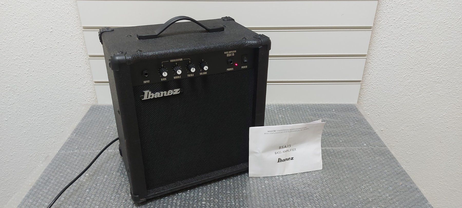 Ibanez Verstärker: Ibanez BSA 15 Bass Combo Amp. – Gebraucht aus Glattbrugg von Swissmusik