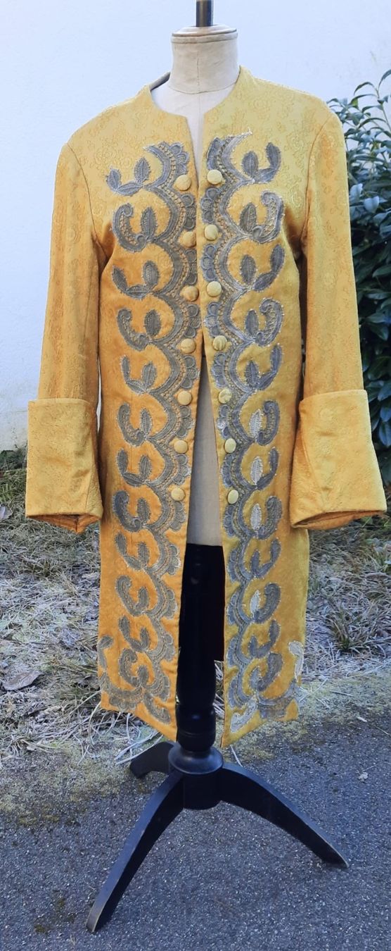 Kostüme: Historische Herrenjacke als Kostüm – Gebraucht aus Bottmingen von Foernbachertheater