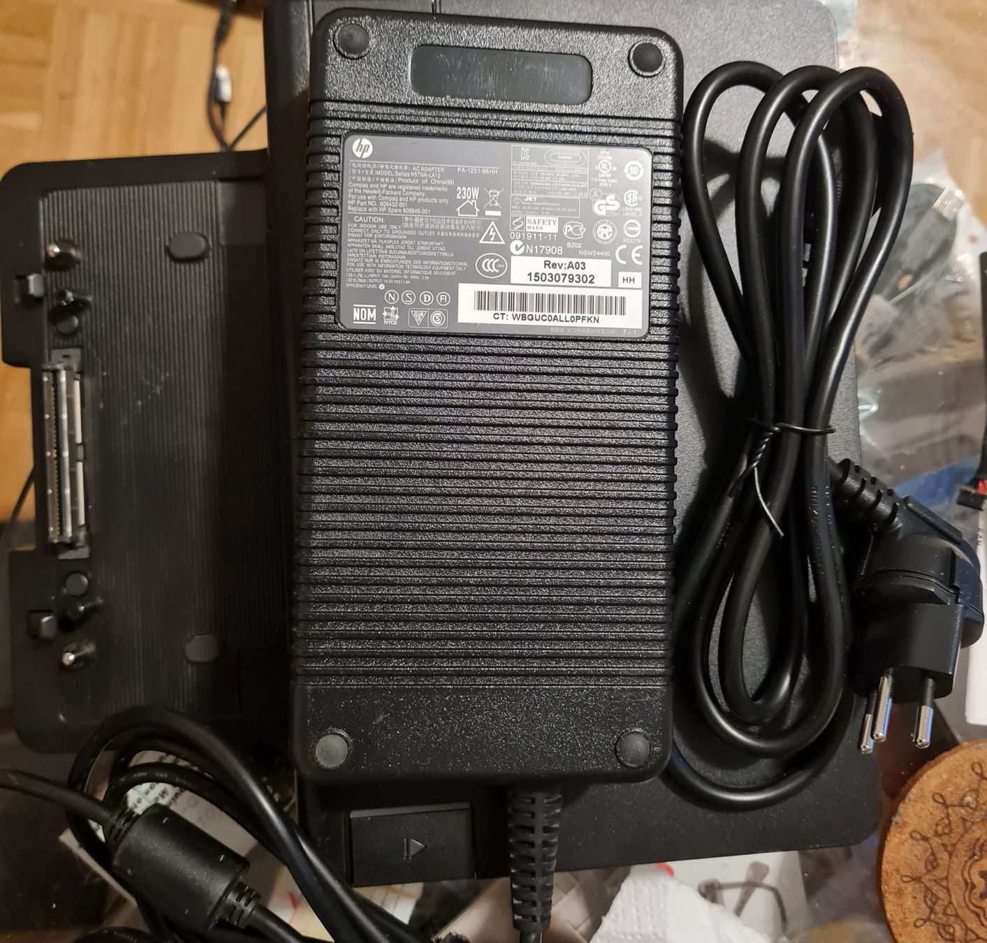 Hewlett Packard Docking station: Dockingstation HP mit 230W Netzadapter – Usato da Horw venduto da Arta20000