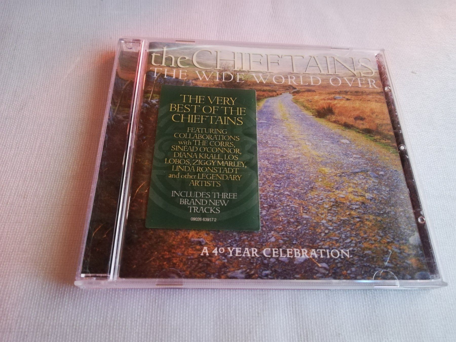 CD: THE CHIEFTAINS - THE WIDE WORLD OVER – Usato da Bern venduto da Vinylsound.ch