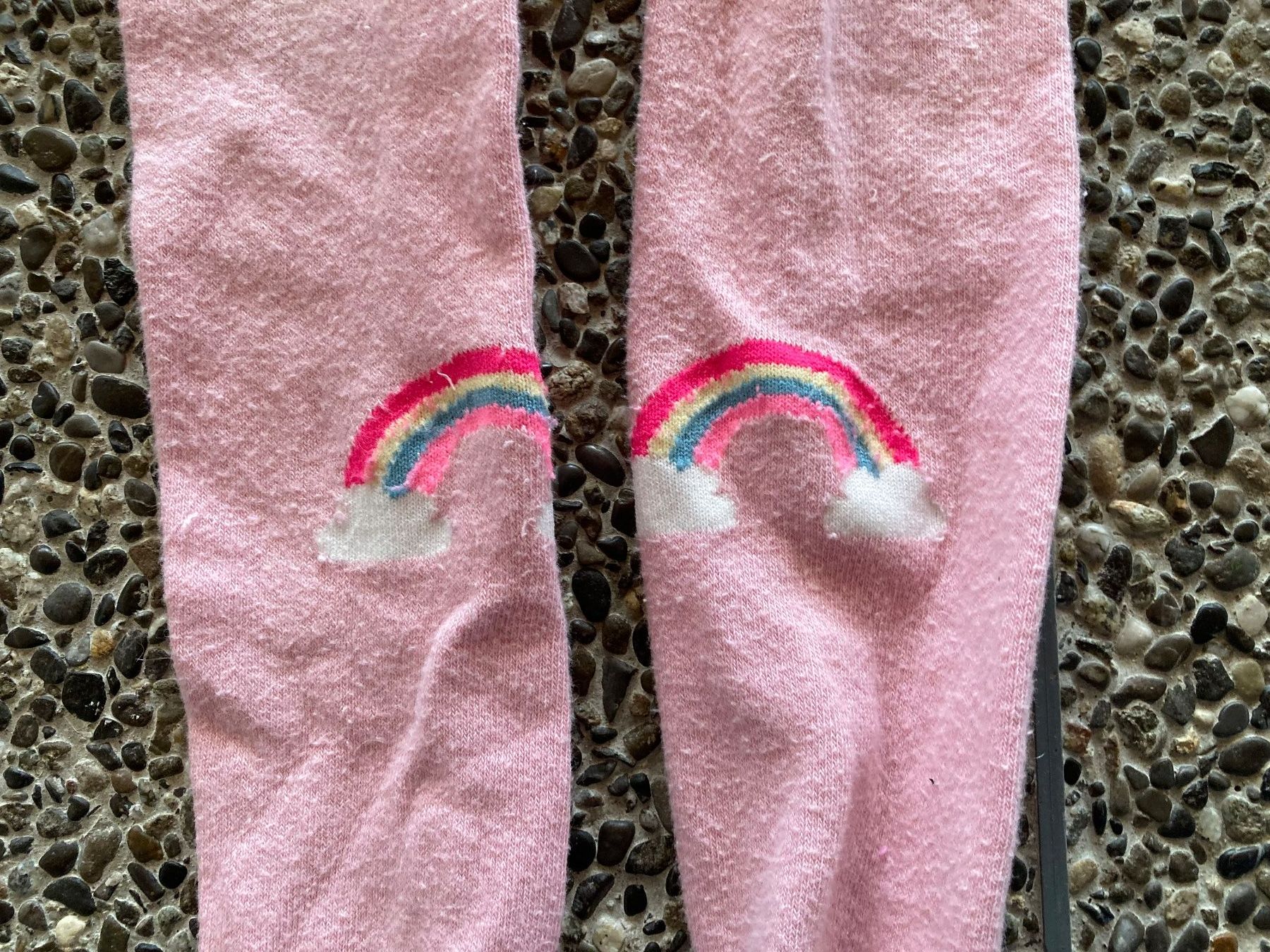 H&M Strumpfhosen & Leggings: Strumpfhose Regenbogen Gr. 134/140 – Gebraucht aus Aetingen von Nadinsky 1