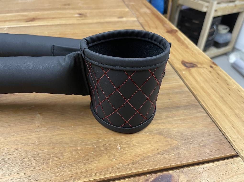 Tutte le macchine: Sitzspalt-Füller mit Becherhalter – Usato da Madetswil venduto da Toni4ever 1