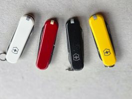 4 couteaux Victorinox avec ciseau intégré