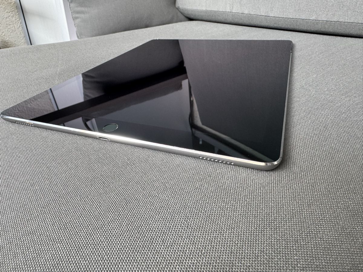 Apple Tablet PC: Apple iPad Pro 12.9  iCloud – Difettoso da Lausanne venduto da Denis- 8