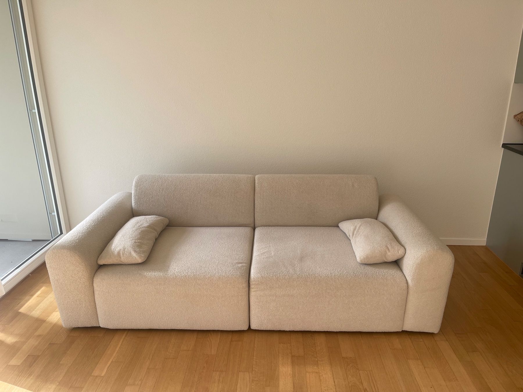 Sofas: Sofa in Beige (Sklum) – Gebraucht aus Emmenbrücke von pat_j8hz 1