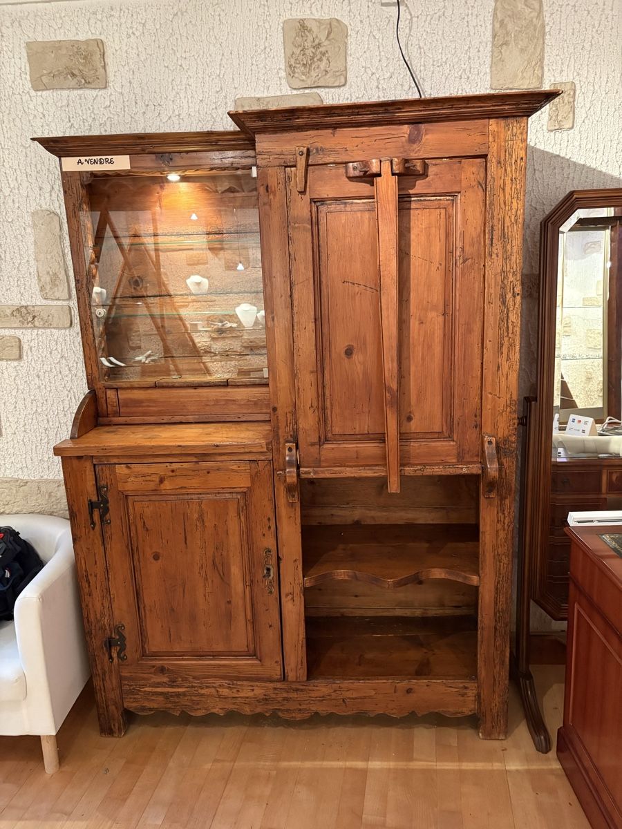 Credenze: Table de berger & deux tabourets – Usato da Cointrin venduto da inf_9j5w