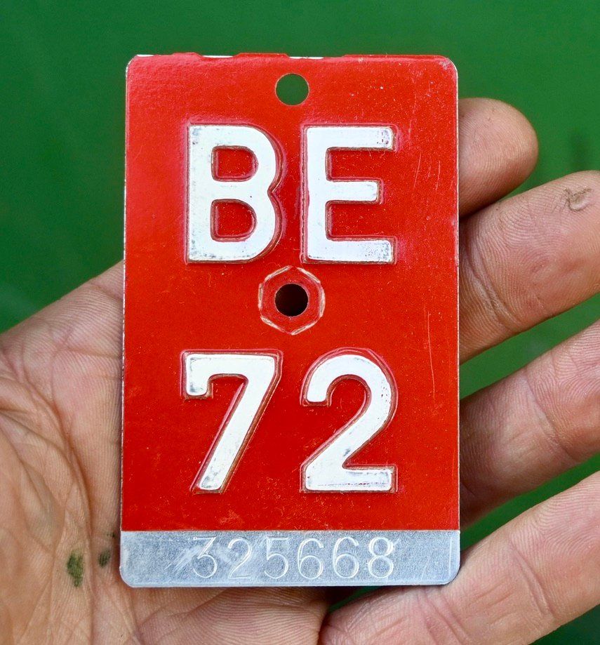 Insegne: Velonummer BE 72 von 1972 BERN – Usato da Pfaffhausen venduto da mono_rec
