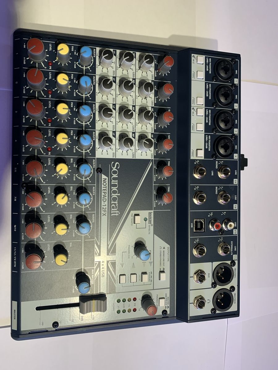 Soundcraft Console di mixaggio: Sondcraft Notepad-12FX – Usato da Luchsingen venduto da DragonOfFire