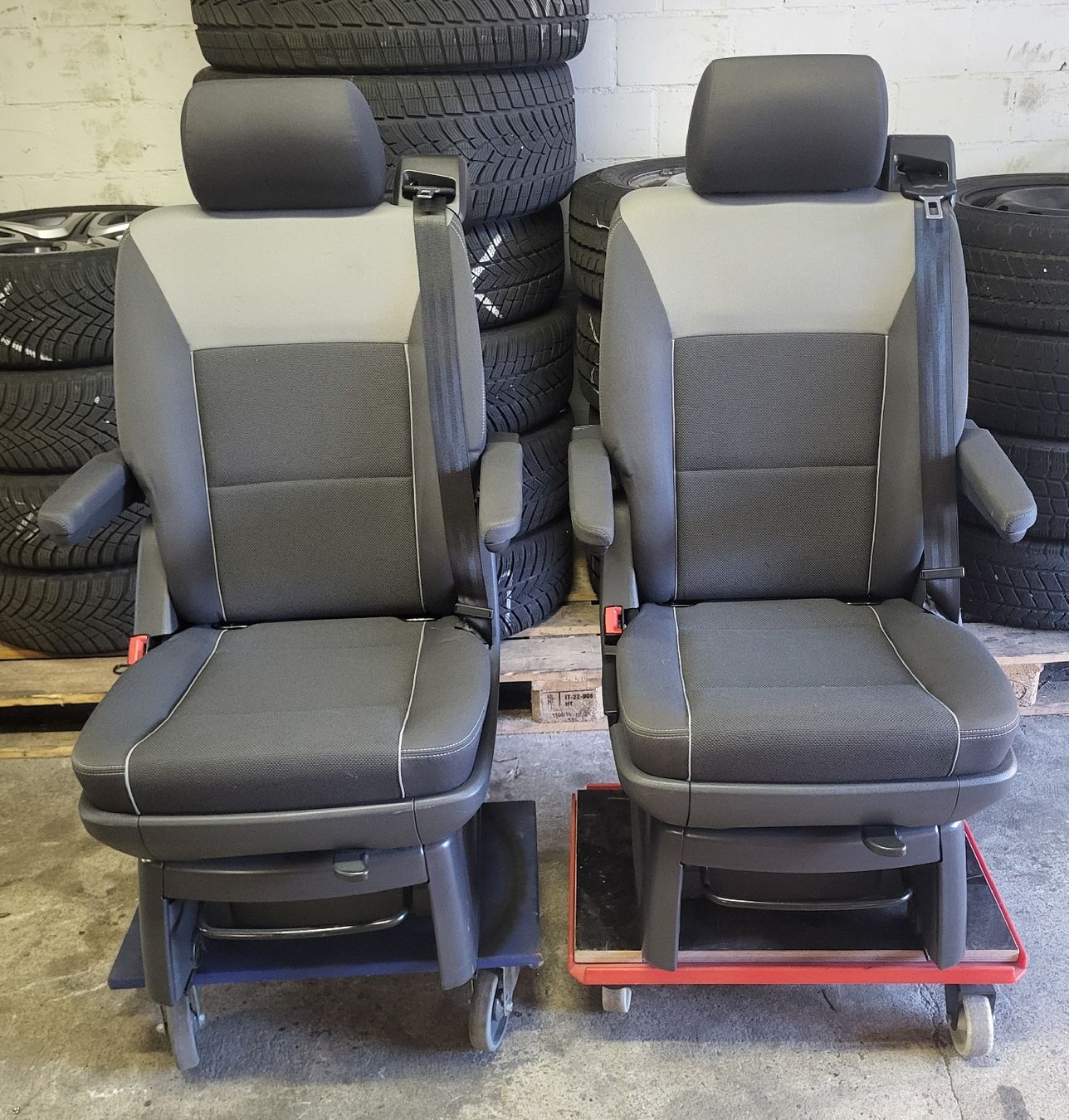 VW Toutes les pièces auto: VW T5  T6  T6.1 Einzelsitze – D'occasion à Arnegg par beda11 8