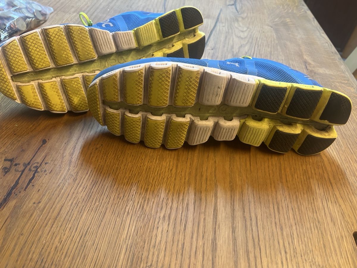 On Scarpe da uomo: On Cloud Laufschuhe Herren, Grösse 44.5, – Usato da Rorschach venduto da TimelessTrading 4