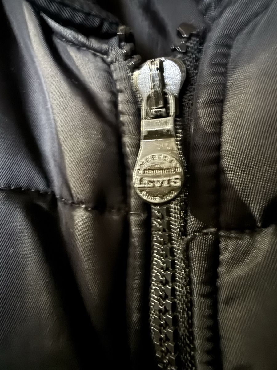 Levi's Jacken: Doudoune Levi's noire, taille M. – Gebraucht aus L'Orient von AntonioVAUD 1