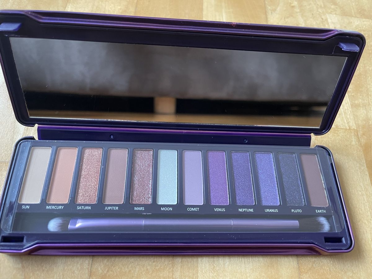 Make-up: Mystic Galaxy 12 eyeshadow palette – Nuovo e nell'imballaggio originale da Zürich venduto da AnaMK 4