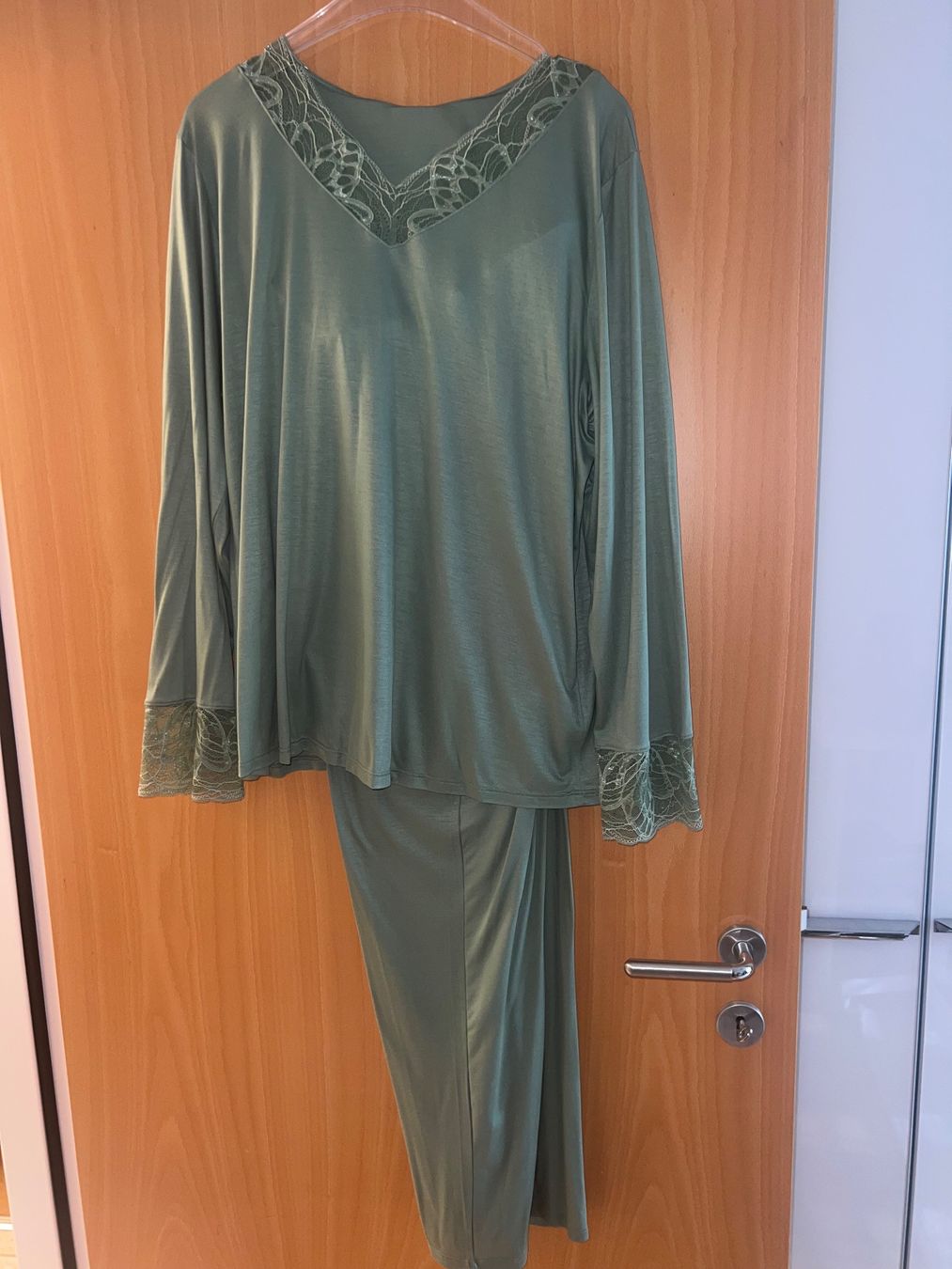 Hanro Negligees & Pigiami: Pyjama HANRO L neu – Nuovo (secondo la descrizione) da Dornach venduto da samuti