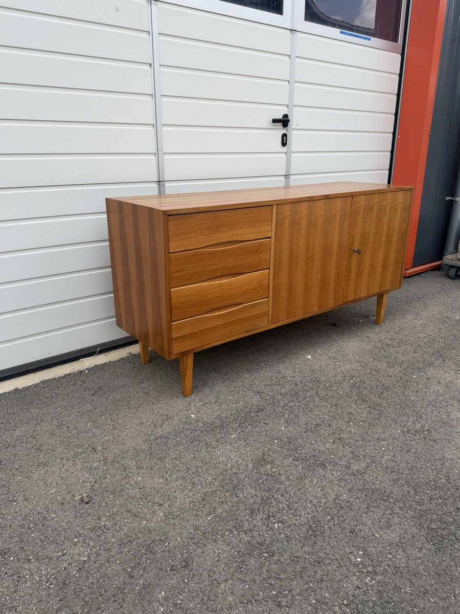 Credenze: Petit Siedboard vintage en noyer – Nuovo (secondo la descrizione) da Arnex-sur-Orbe venduto da Tutu1037 2