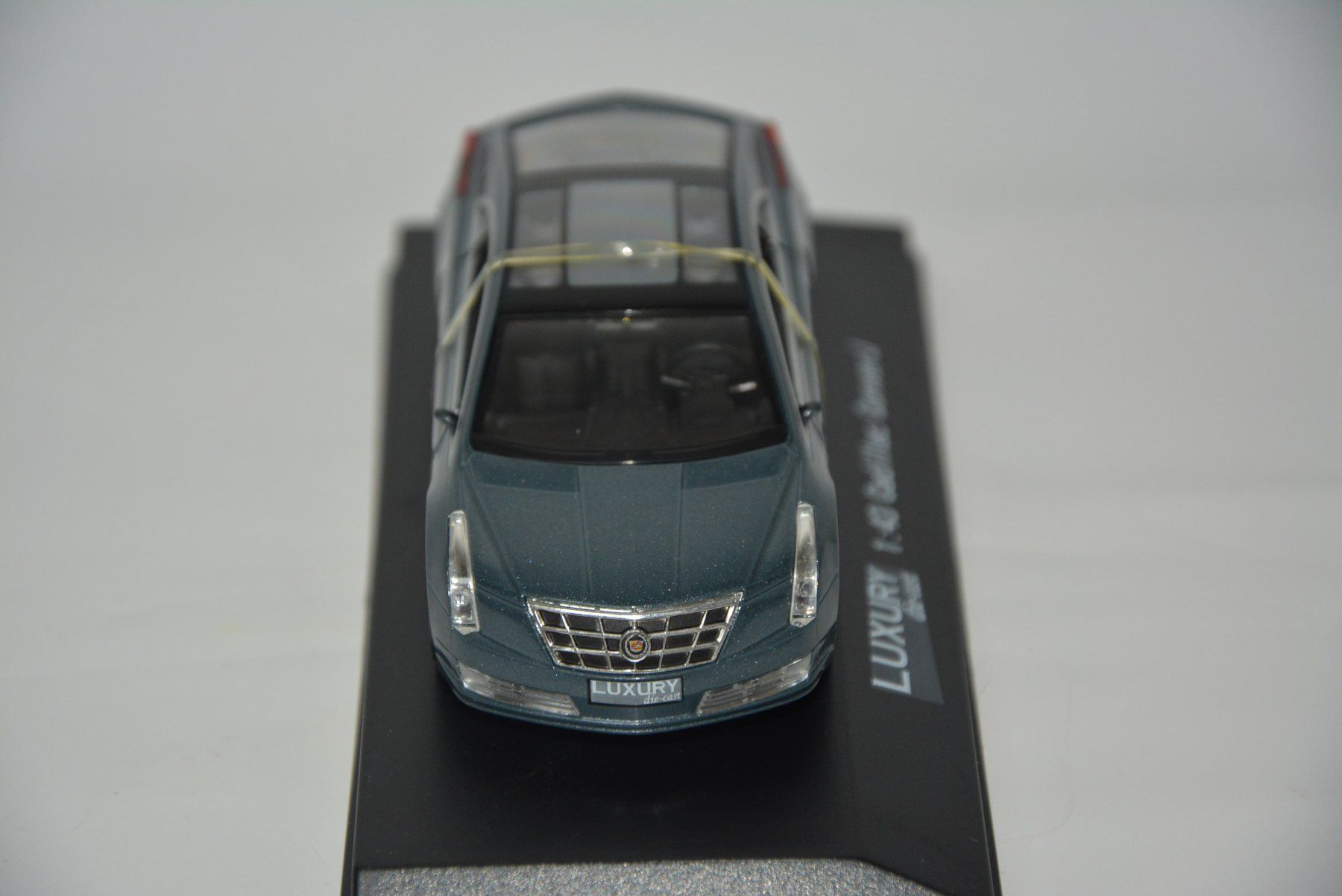 Modellautos: Cadillac Conver J Concept , Luxury , 1:43 – Neu und originalverpackt aus Goldach von Feivel9 3
