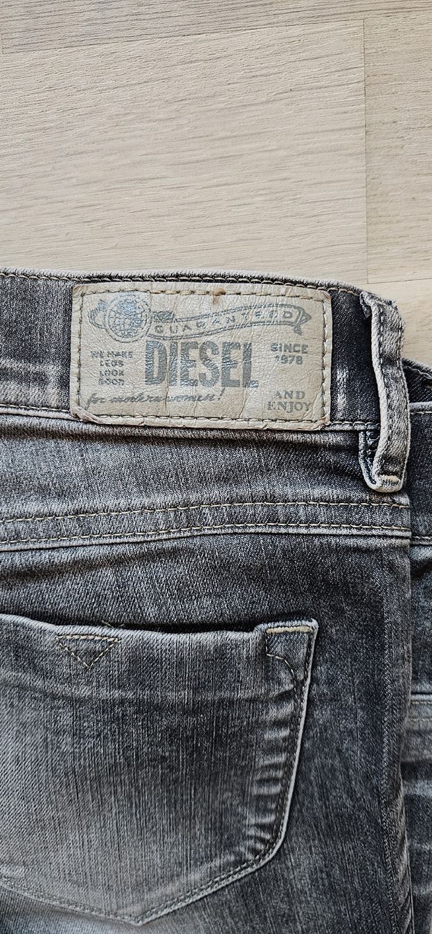 Diesel Jeans: Diesel Stretch Jeans Gr. 27 Modell Livier – Usato da Baden venduto da Boomer76 3