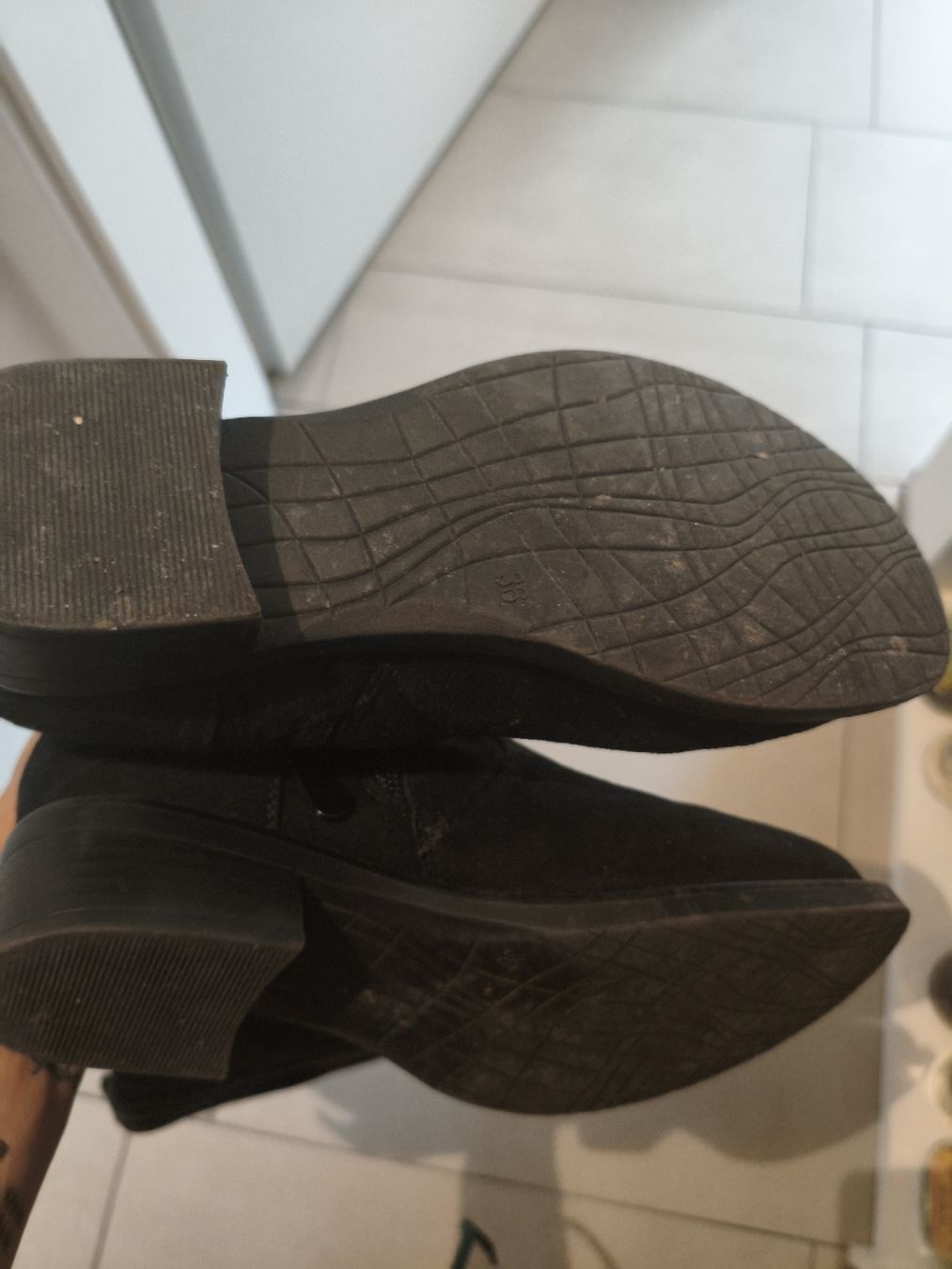 Scarpe da donna: stivali numero 36 – Usato da Bioggio venduto da OresteIronix
