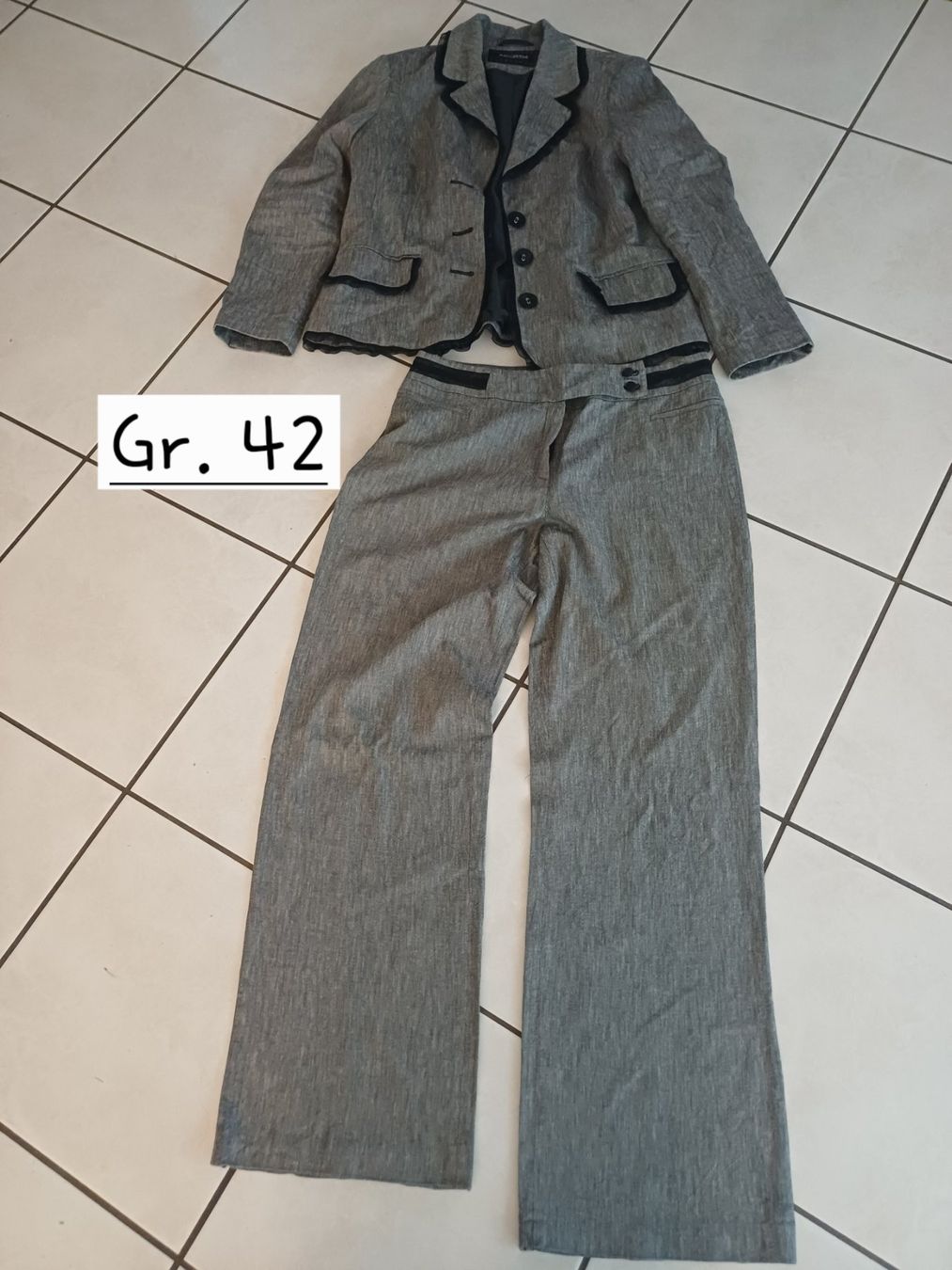C&A Completi & Tailleur: Anzug 2teilig Gr. 42 – Usato da Dietwil venduto da dari2008