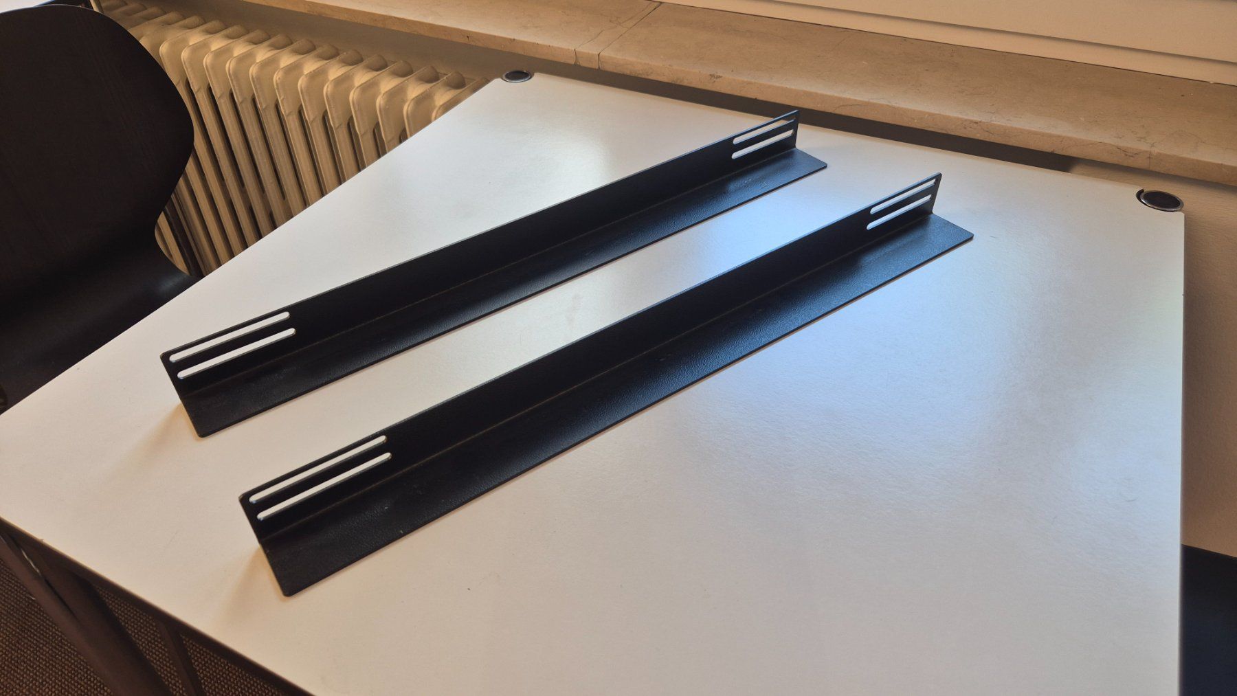 Server: Servermontageschiene - Schwerlastschienen – Usato da Zürich venduto da Gonnet