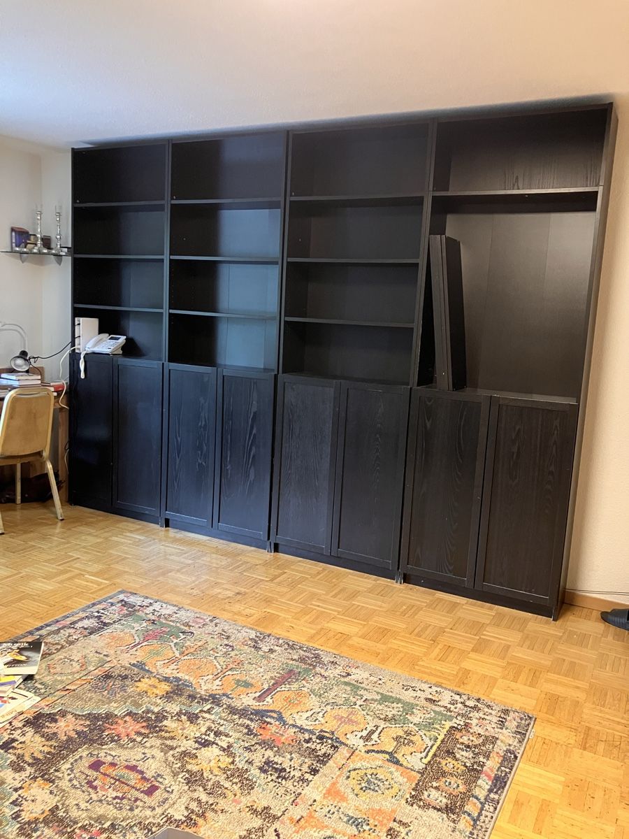Scaffali: Ikea Billy bookshelves black with doors and extensions – Usato da Zürich venduto da shazzaphoo613